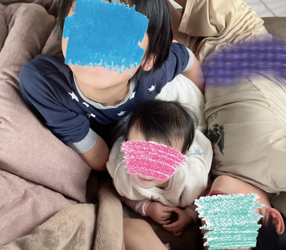 料理中に来た3兄妹