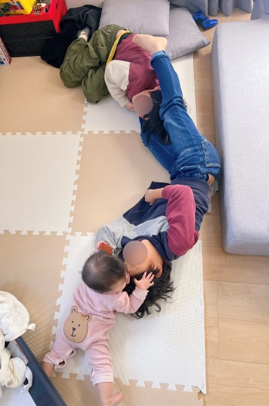 料理中に来た3兄妹