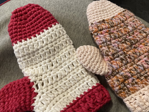 編みもの柄のスマホカバー