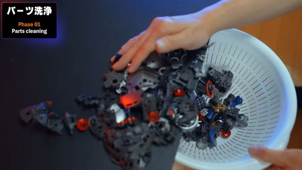 塗装の前にジオングのガンプラを洗浄