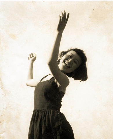 古いアルバムにあった母の写真がすてき