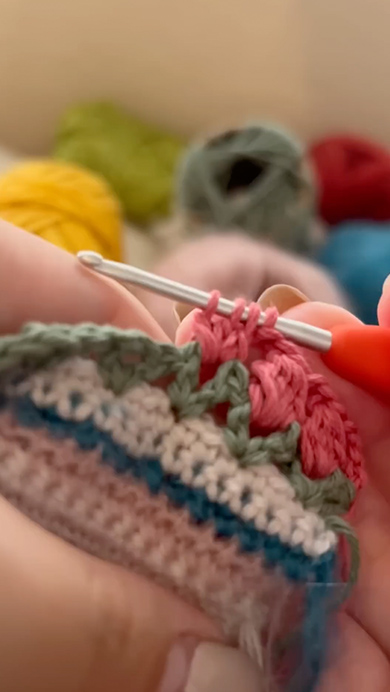 チューリップ模様のブックカバー