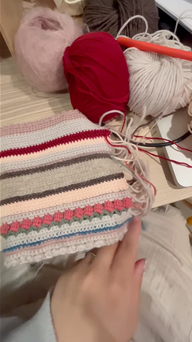 チューリップ模様のブックカバー