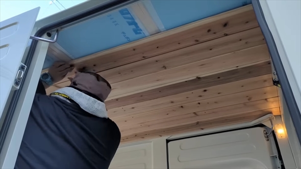 ハイゼットパネルバンを車中泊仕様にDIY