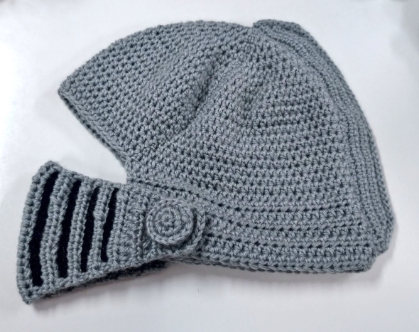 編み物で再現したさわやかのハンバーグと麻雀牌