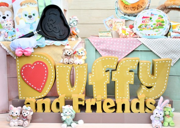 ディズニーシーのグッズディスプレイが話題