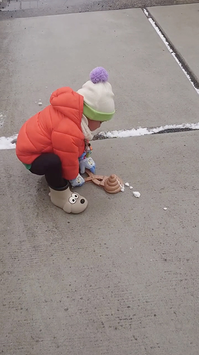 6歳の男の子が雪で作ったもの