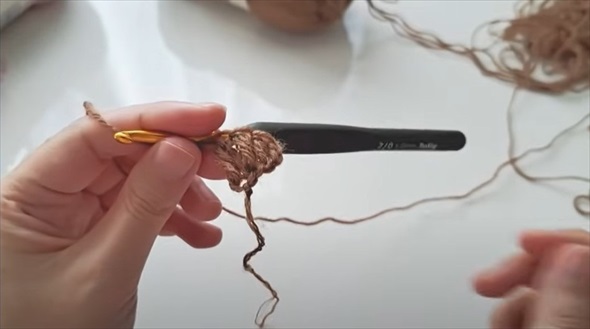 ダイソーのオトクなジャンボ毛糸で編んだ大作