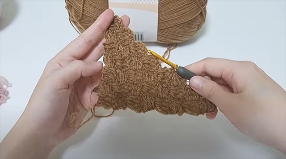 ダイソーのオトクなジャンボ毛糸で編んだ大作