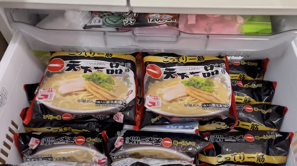 「天下一品」だらけの冷凍庫