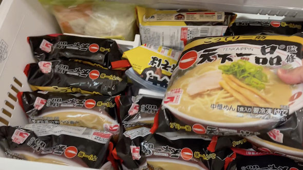 「天下一品」だらけの冷凍庫