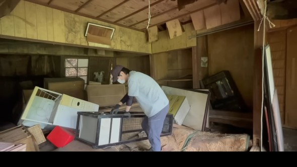 荒れ果てた 廃墟 片付け 田舎 移住 納屋 母屋 変化 2年間 ビフォーアフター 高知