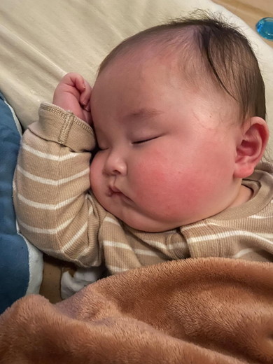 生後4カ月の赤ちゃん