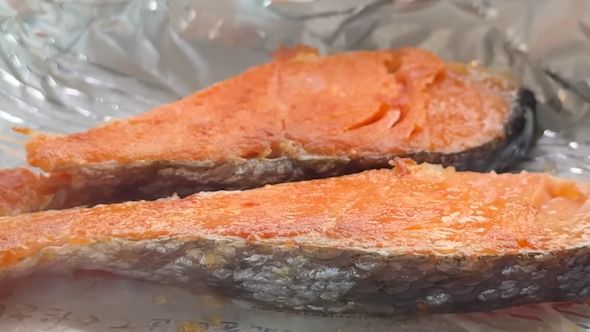 車内で焼き上がった鮭