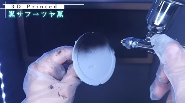 下地として黒い塗料を全てのパーツに噴霧