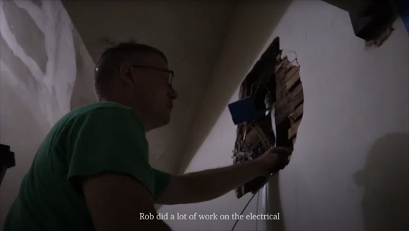 寝室を500ドルでリノベーション