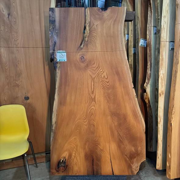 仕上げまで終わったケヤキ板