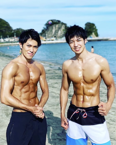 ガリガリから筋トレでムキムキに