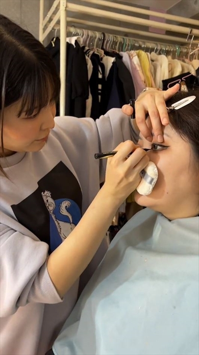 女子2人で変身体験してみた