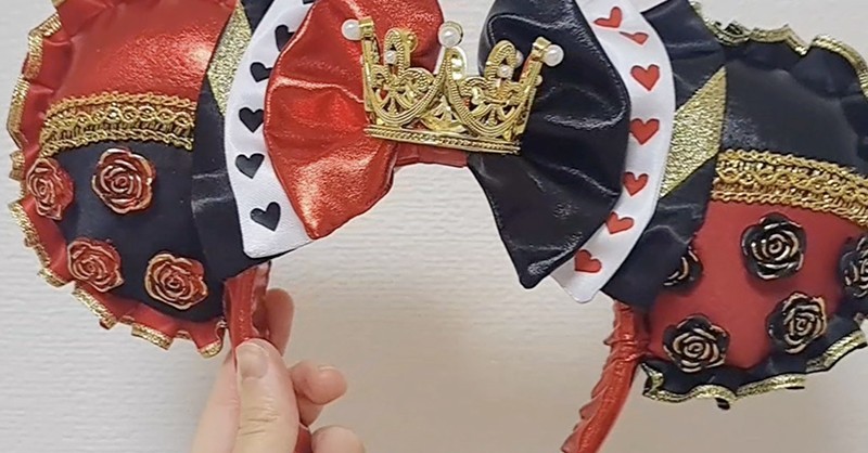 1万円でも買うかも」 ディズニー“ハートの女王”のカチューシャを