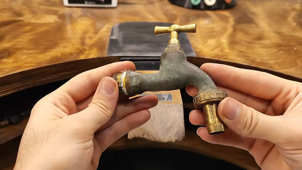蛇口から指輪を作る・使用した蛇口