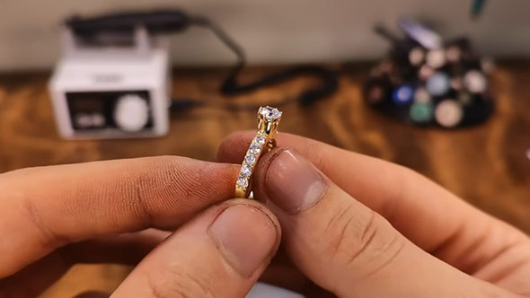 蛇口から指輪を作る・完成品