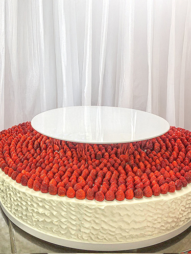 とんでもないケーキ