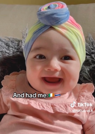 2人の子どもの写真