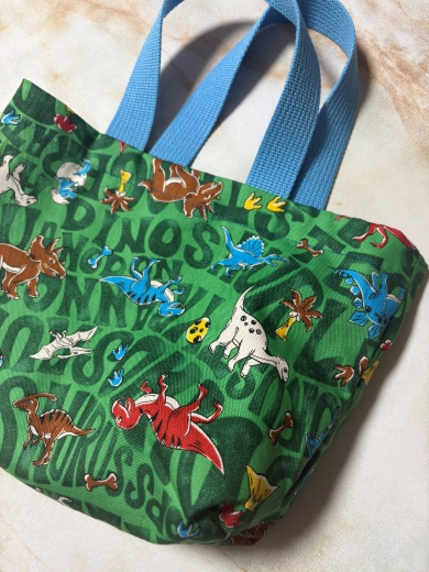 小5男子が作ったポケモンカードを入れるバッグ