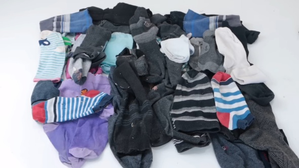 古い靴下をたくさん用意