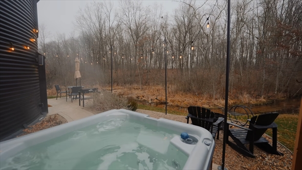 サイロを改装した家