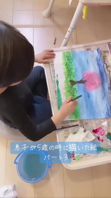 絵を描く男の子