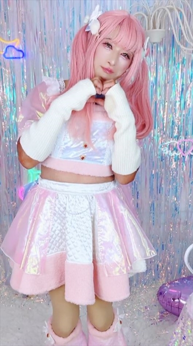 男性がかわいいアイドルに大変身