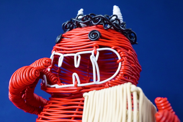 針金で作った鬼の編みぐるみ