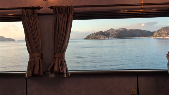 サロンカーなにわの車窓から見える絶景