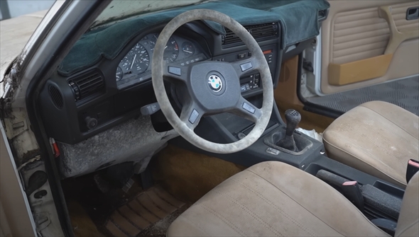 BMW30年ぶりの車掃除