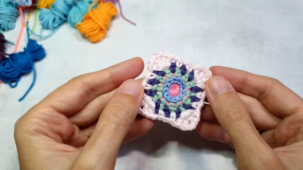 四角いモチーフができました