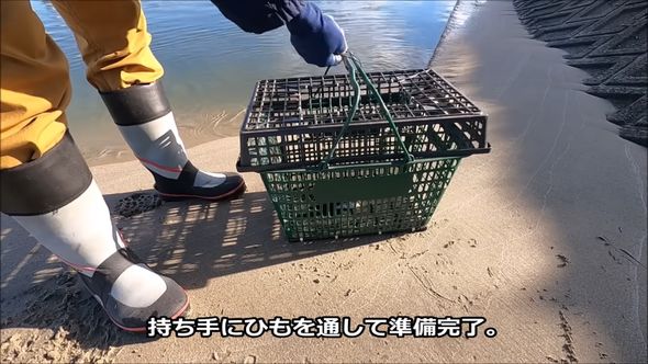 加工した園芸用トレイをフタにした買い物かごトラップ