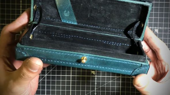 ペンケースサイズのミニトランクの内部