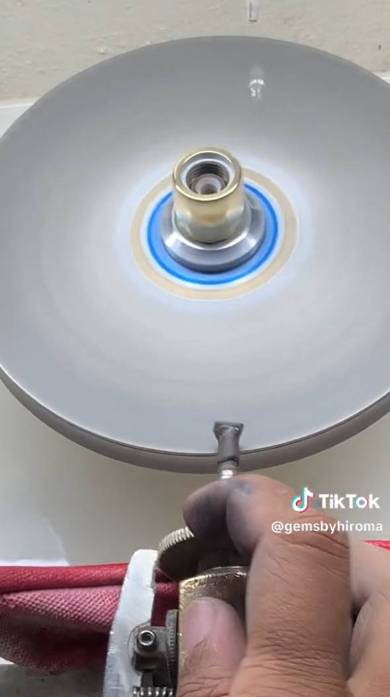 ディープブルースピネル