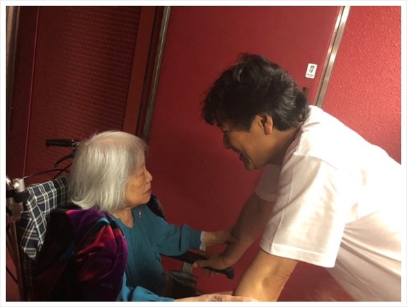 野口五郎の母親