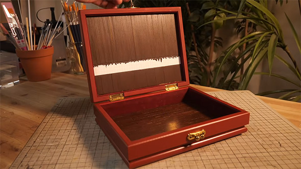 木箱を開けたところ