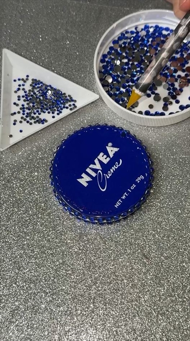 ニベア缶デコってみた