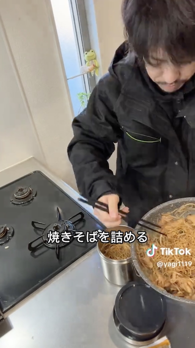 シングルファーザーが作る焼きそば弁当