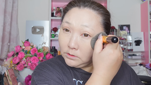 40代女性のデートメイク