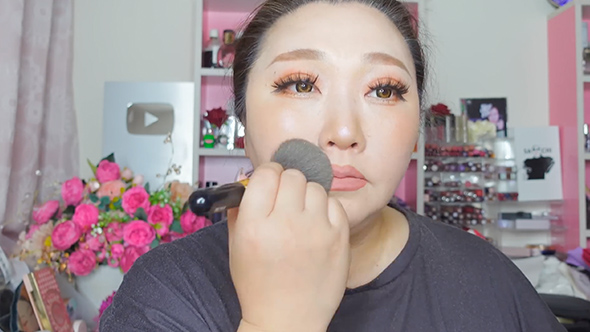 40代女性のデートメイク