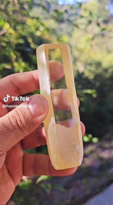 ルチルクォーツを磨く