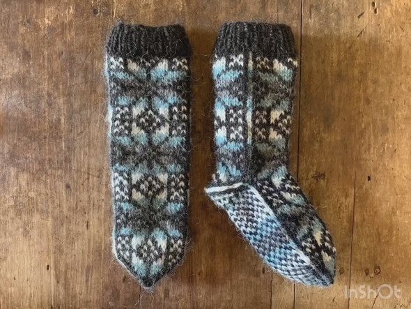 ルームソックスの編み物