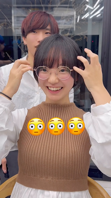 ロングヘアの女性が人生初のショートヘアに挑戦