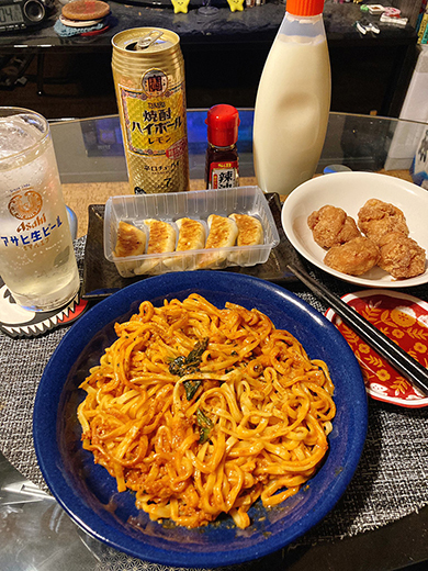 「どう見ても自炊」な食卓